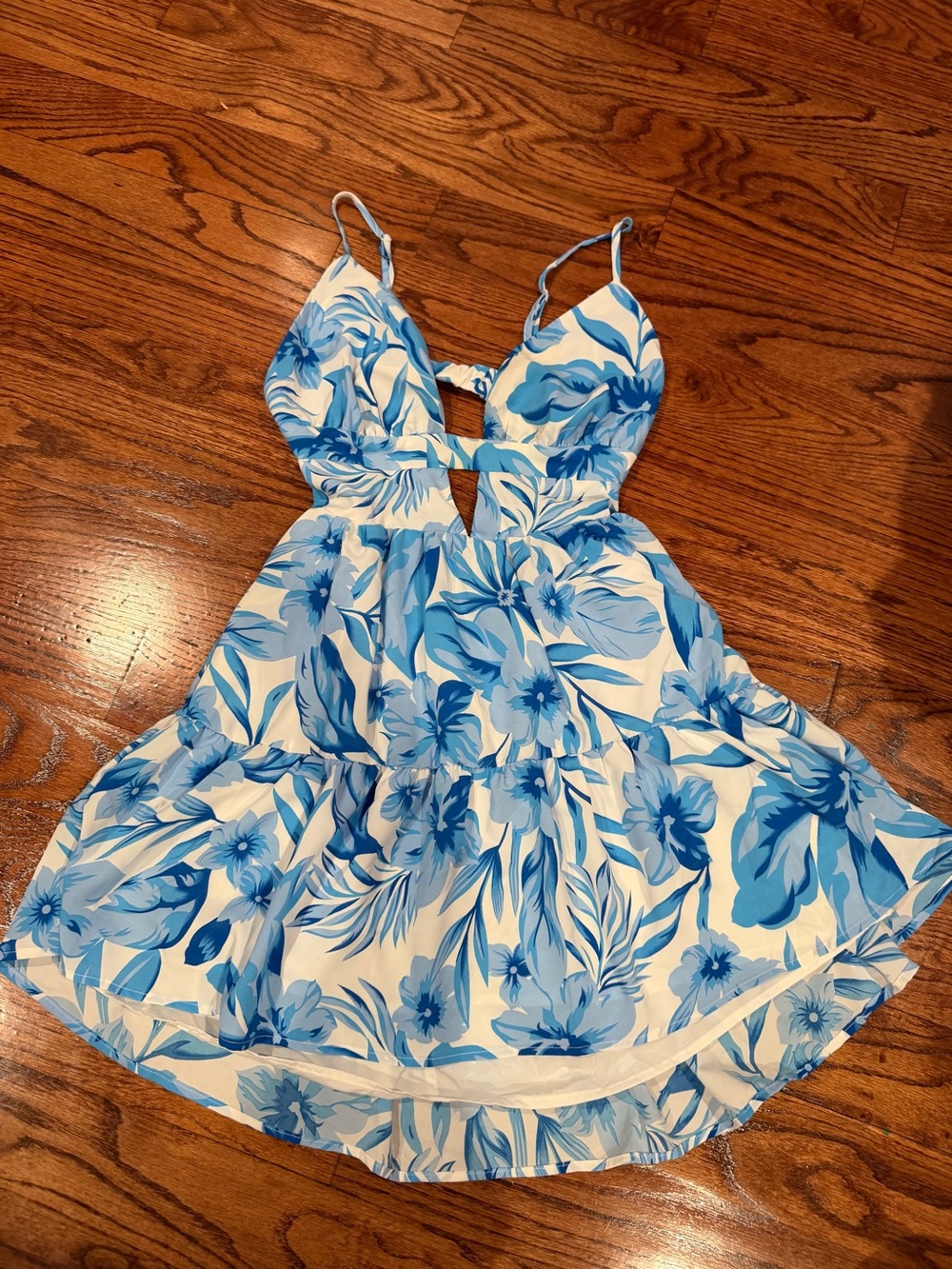 SHEIN White and Blue Floral Mini Dress with Cutout